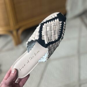 New Band of the Free Comet Black and Bone Woven Leather mule- sz 7